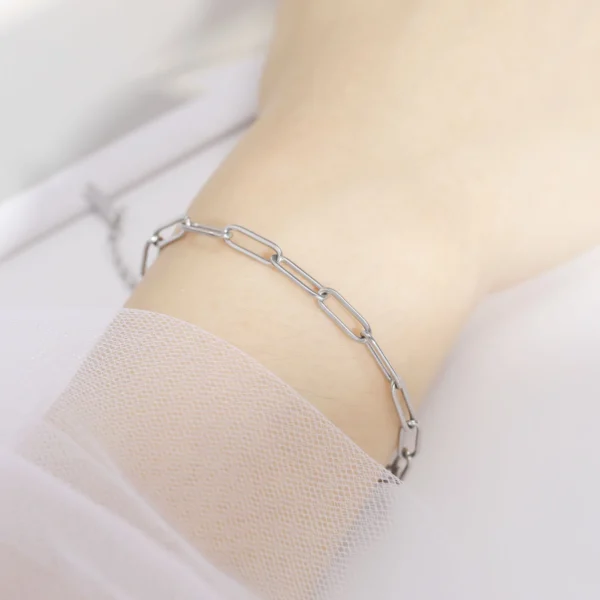 Skyrim Friendship Paperclip Link Chain Men Women Girls Stainless Steel Gold Color Bracelets Minimalist Jewelry Valentine Gift 4